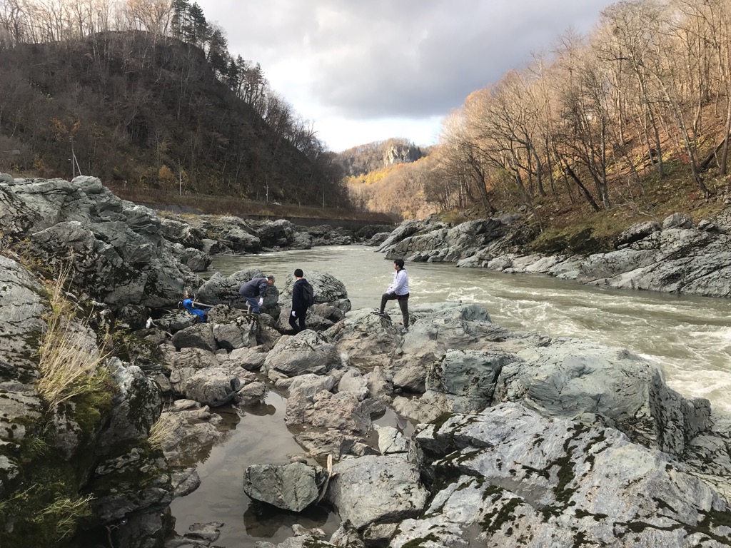 神居古潭おう穴群